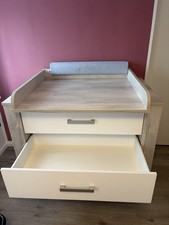 Baby Wickelkommode & Babybett