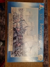 Italeri 6102 Fortress under Siege mit OVP/unbespielt