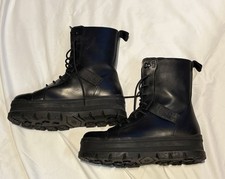 UGG Halbhohe Lederstiefel