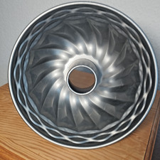 Dr. Oetker Classic Gugelhupfform Ø 21 cm – Backform, Kuchenform, Gugelhupf