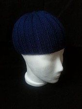 Dunkelblaue mütze stil - im, dj-stil