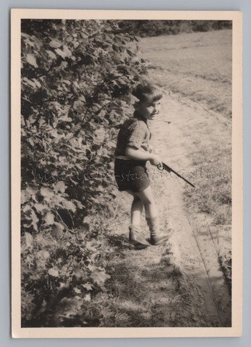 Junge mit luftgewehr - junge, altes