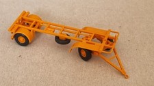 Lot 1637 ein Anhänger zum Wechselaufbau Transport für LKW  von Wiking in 1:87