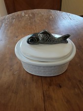 kleine alte fischdose