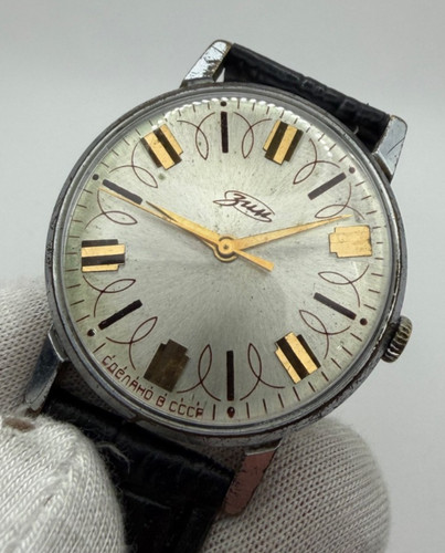 Vintage pobeda zim - zim, soviet