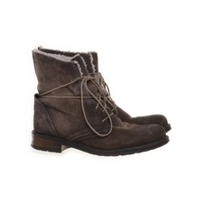 Post Xchange, Schnürstiefel