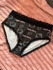 Hello Kitty Slip 42/44  L/XL