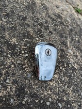 Original Tankdeckel Suzuki Intruder 1400 mit Schlüssel , super Zustand 