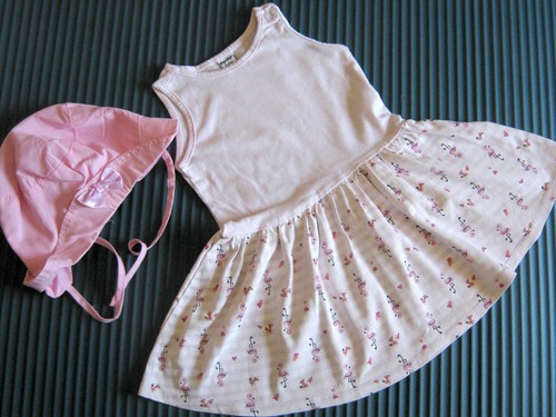 Niedliches baby sommerkleid - niedliches, baby-sommerkleid