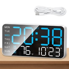 Digitale Wanduhr mit 5