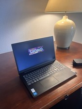 Lenovo Full-HD Notebook 15,6" Windows 10, 512 GB SSD, Intel UHD, Webcam