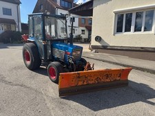 Winterdienst Traktor ISEKI 3210A Allrad | Kabine | Schneeschild | 22PS
