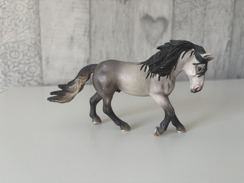 Retired schleich pferd - schleich,