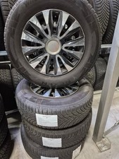 Satz Winterräder auf