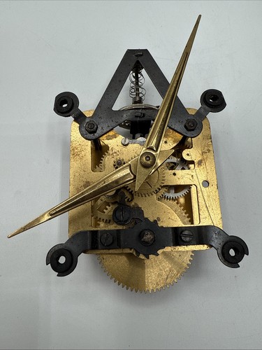 Altes uhrwerk wanduhr - uhrwerk,