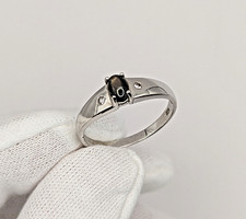 Schwarzer Stern-Saphir 0,51 ct. 925 Sterlingsilber Ring mit Zertifikat