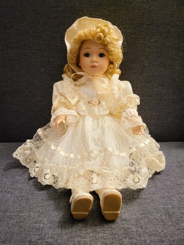 Schöne vintage keramik puppe - schöne,