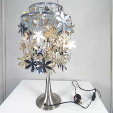 Next Blumenlampe Nachttischlampe Kyra verchromt modernes Design minimalistisch glänzend