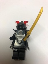 Lego Minifigur  mit Kopfbedeckung mit Zubehör 