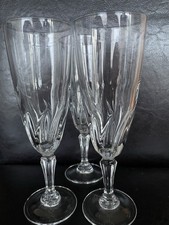 3 Gläser/ Champagne-