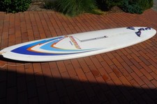 Mistral Wind-Surfboard komplett mit 2 Segeln auch gut Anfänger geeignet