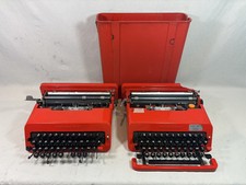 2 Olivetti Valentine Rote