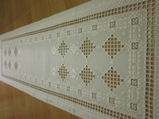 Hardanger Tischdecken Läufer - Design Elba  oder Apart mit den Maßen 40x120 cm.