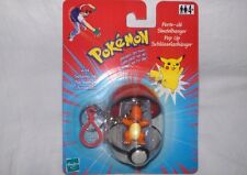 Pokemon-Pokeball mit Figur