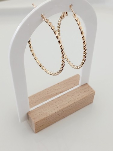 Große goldene gedrehte