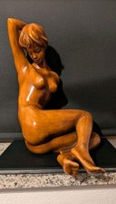 Alte Statue "schöne Frau" in