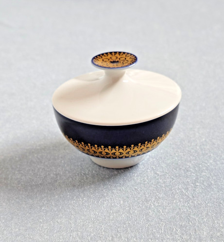 Zuckerdose mit deckel - zuckerdose, deckel,