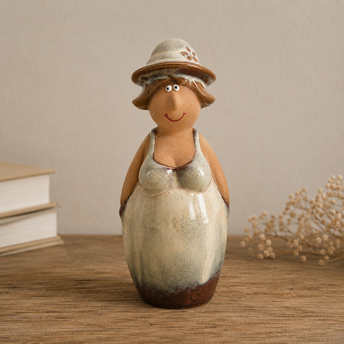 Figur frau mit hut - frau,