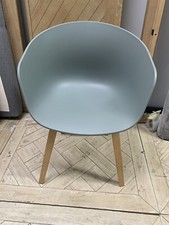 AAC 22 Stuhl WASSERBASIERT