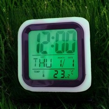 Digital Wecker Temperatur Datum Uhr Alarm mit Naturklängen LED-Farbbeleuchtung