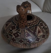 Südamerika ,Peru , Maya ,Inka . Antiker Stil Figur/Vase aus Ton / Keramik.