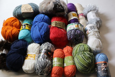 1kg Wollpaket verschiedene Materialien Wolle Wollreste siehe Bild Top Zustand