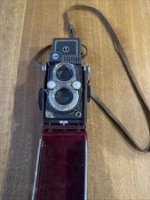Yashica 44 Mittelformat-Kamera mit Copal-SV Zentral-Verschluß und Kurbelvorschub