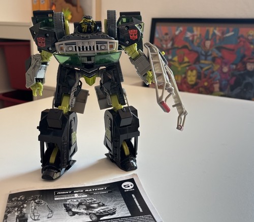 Transformers ratchet night ops - transformers,