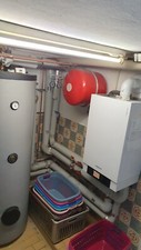 Viessmann Gas-Brennwert-Wandheizgerät, Aussenkamin, Solarspeicher 400l, Zubehör