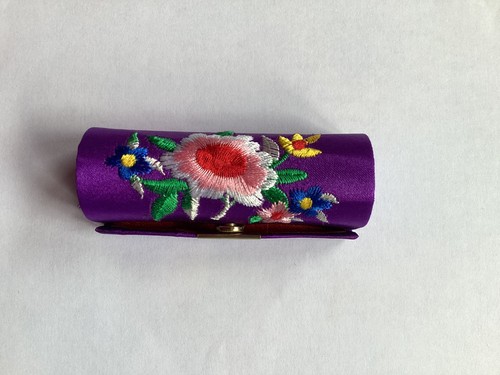 Lippenstiftetui mit stickerei - lippenstiftetui,