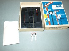 Piko H0 Bahnübergang Halbschranke manuell DDR Spielzeug