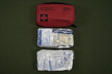 Original Audi Verbandtasche 8F0860282D Verbandskasten first aid bag 03/2021