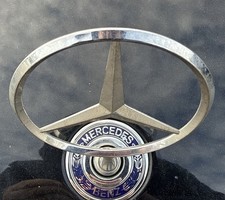 Emblem vorne Mercedesstern
