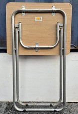 Klappbarer TV Esstisch