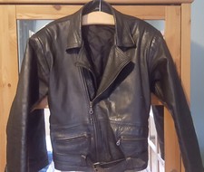 Schwarze Motorrad-Lederjacke