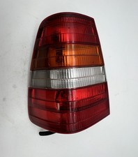 Rückleuchte links MERCEDES-BENZ 124 T-Modell (S124) Kombi T-Modell Lampenträger