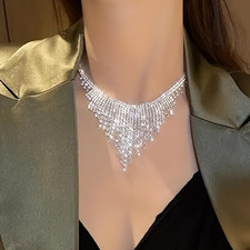 Collier in Silber mit Strass.