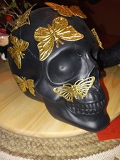 Totenkopf Mit Schmetterlingen