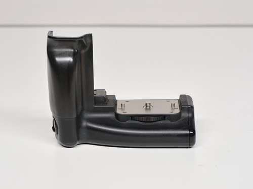 Contax 645 batteryholder 1 - contax,