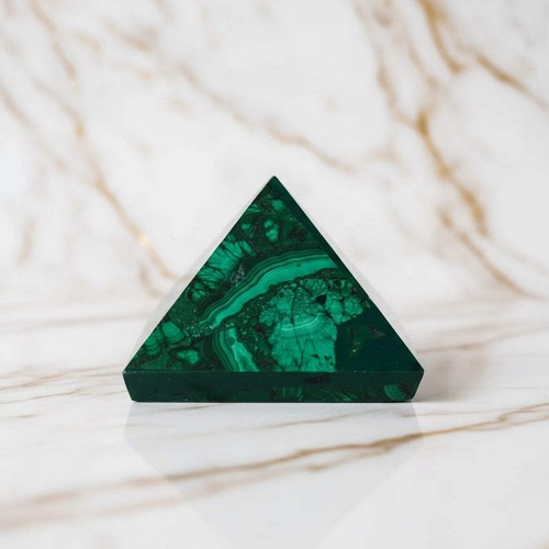 Malachit pyramide 7cm - pyramide,